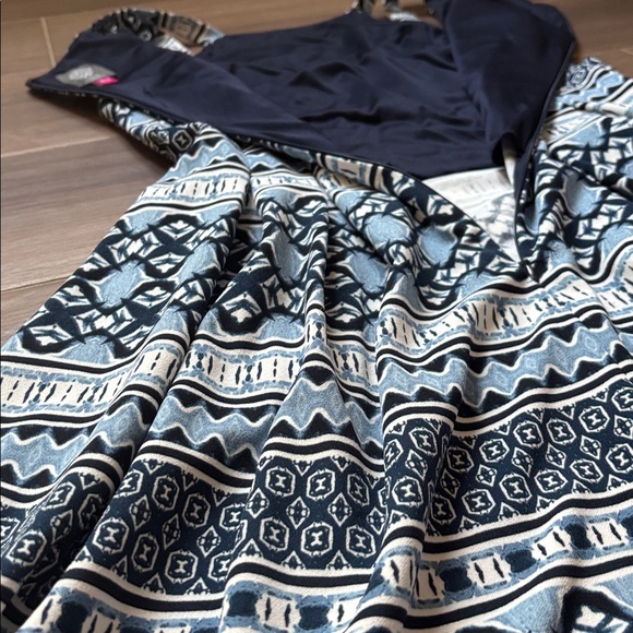 Vince Camuto Dress: Blue Pattern - Picture 10 of 11